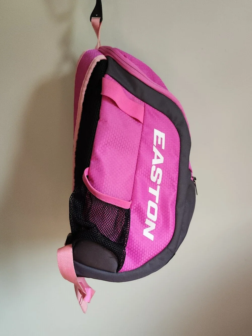 EASTON Youth Hot Pink Game Ready 15'' Backpack Bag Softball/Baseball/Sports GUC
